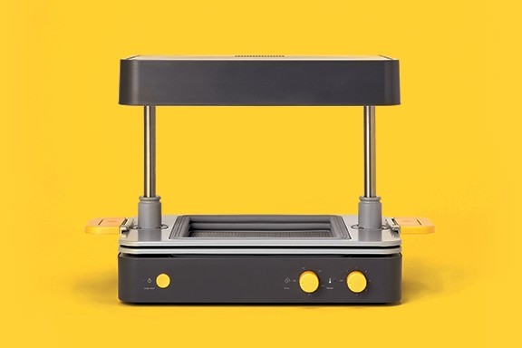 Mayku Formbox - Desktop Vacuum Forming machine